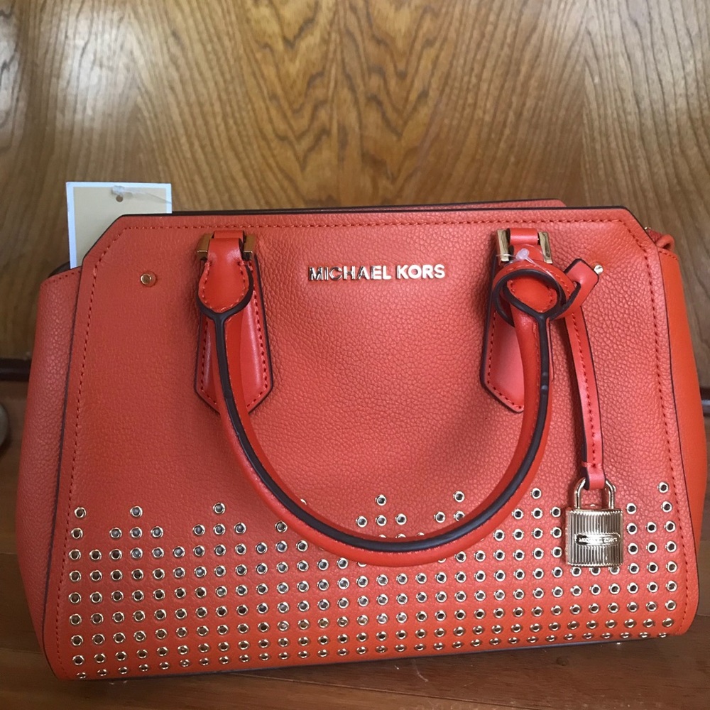 MK medium messenger leather